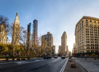 https://crsmove.com/wp-content/uploads/2019/10/Movers-for-NYCs-Flatiron-District.jpg
