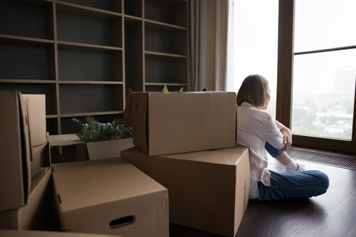 https://crsmove.com/wp-content/uploads/2023/01/common-mistakes-people-make-when-moving.jpg